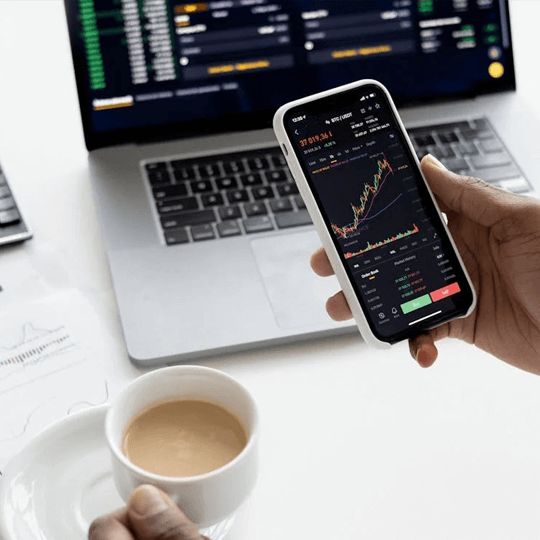 Spot +6X Nerax - Equipa de especialistas em criptomoeda